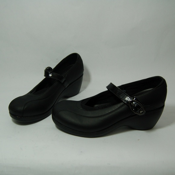 crocs mary jane wedge